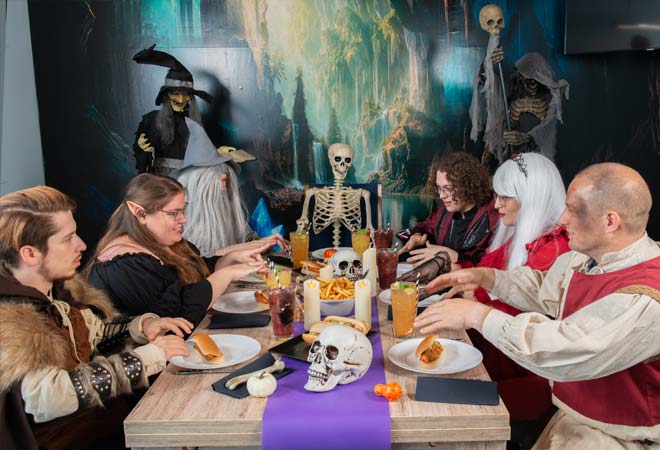 halloweenparty mit Freunden im Heldenverlies